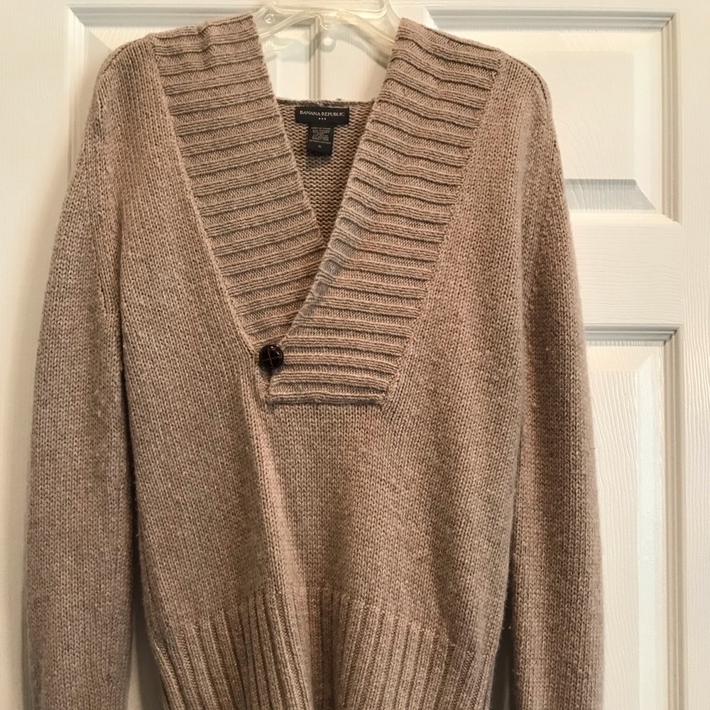 Banana Republic brown wool sweater.